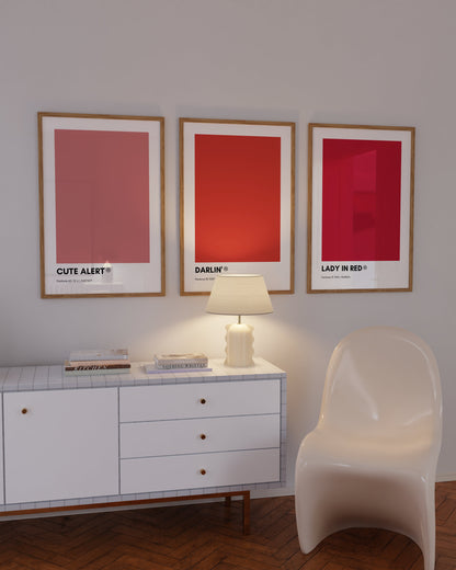 Lady in Red Pantone